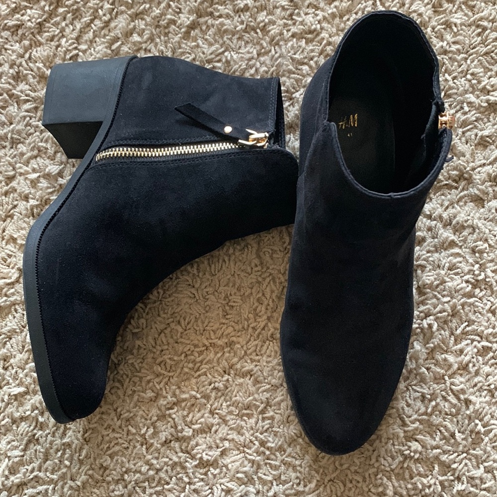 Black suede H&M booties